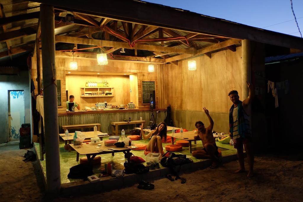 Malapascua Budget Inn Mbi Dive Center Exterior photo